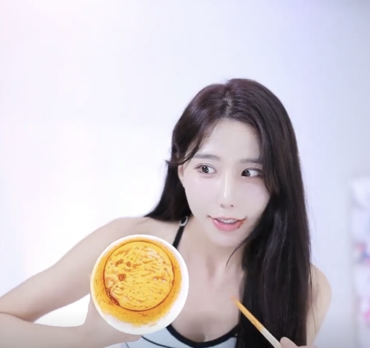 첨부 이미지 또는 GIF